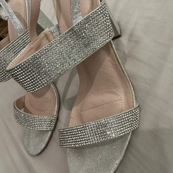 De Blossom Collection Silver Heel. Worn Once. Like New. - Picture 7 of 11